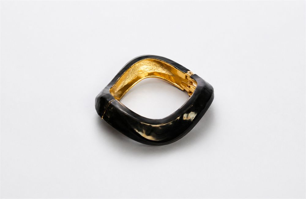 Bracelete Petróleo